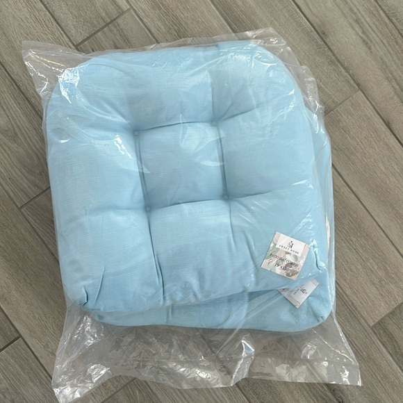 Patio Seat Cushion (2 Count) - Brand new, still in the package! - Picture 1 of 10